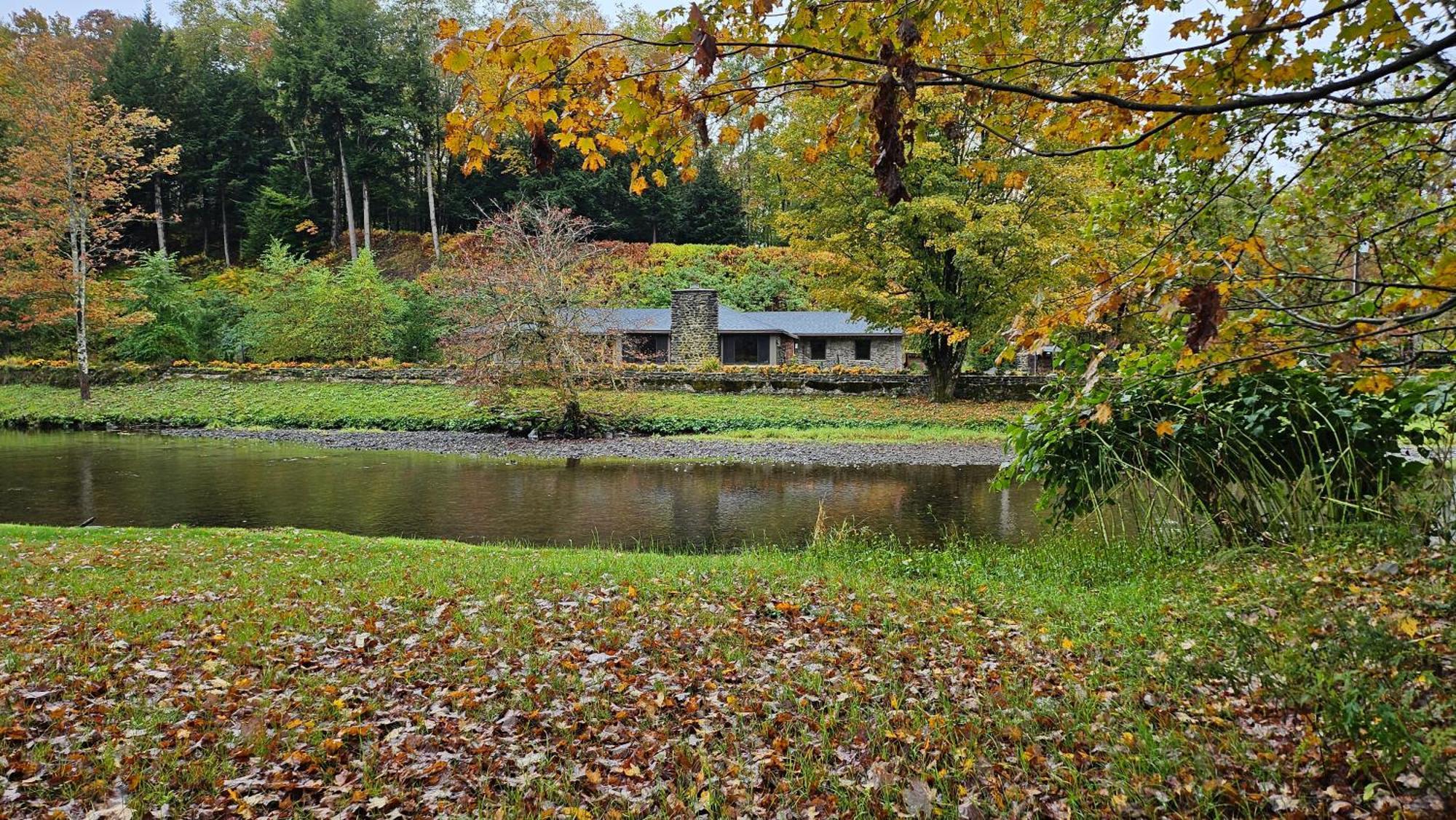 Antrim Streamside Hotel Livingston Manor Exterior photo