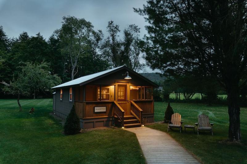 Antrim Streamside Hotel Livingston Manor Exterior photo
